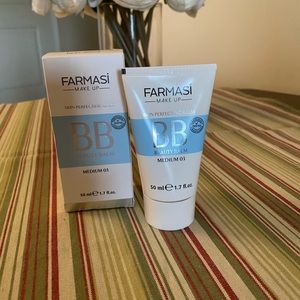 Farmasi Make-Up Foundation 🐝